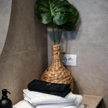 Deluxe Seaside For 6 *