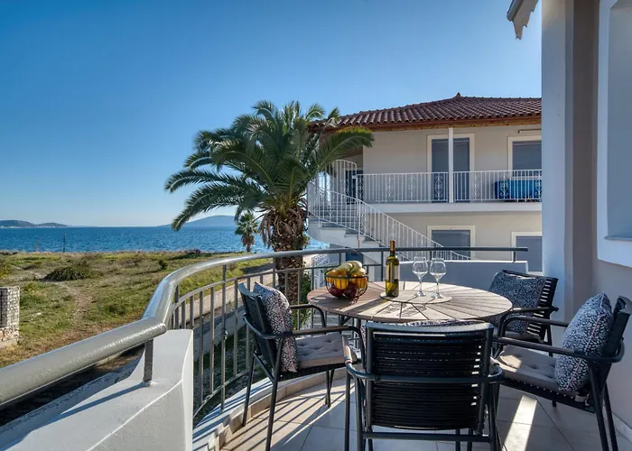 Deluxe Seaside For 6